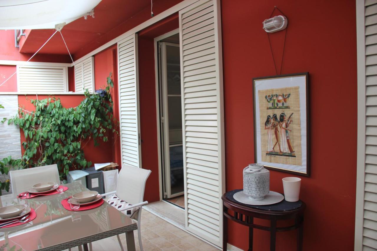 Casa Lucia private CAR or Motorcycle park Apartment Lucca Exterior foto