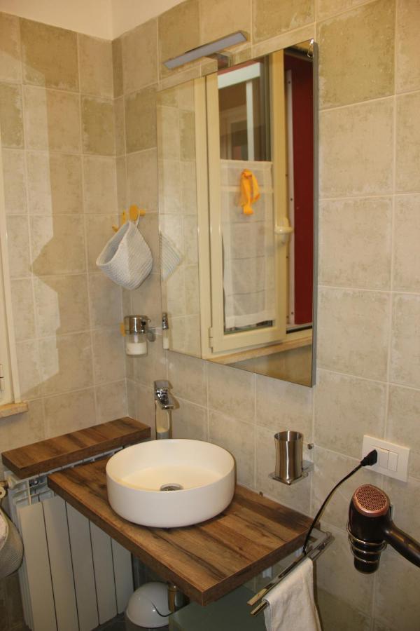Casa Lucia private CAR or Motorcycle park Apartment Lucca Exterior foto